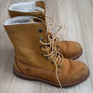 Womens Timberland waterproof boots size 9